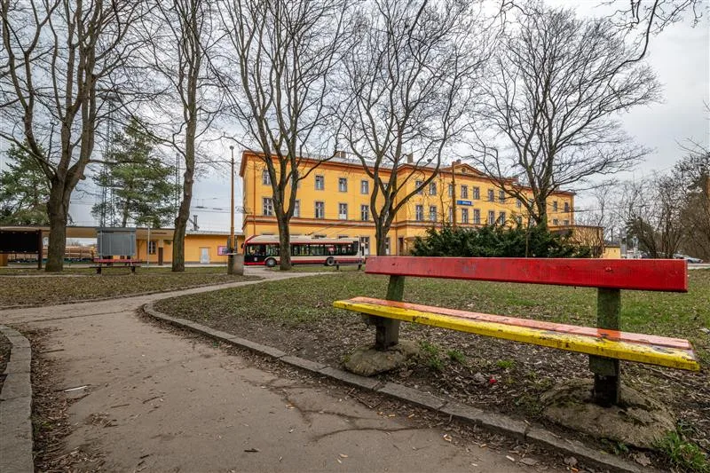 Současný stav parku v blízkosti hlavního vlakového nádraží
