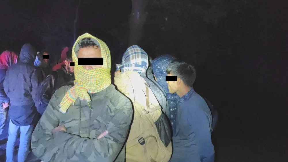 Po silnici u Nadějova šlo 25 uprchlíků z Bangladéše. Jejich cílem byla Itálie