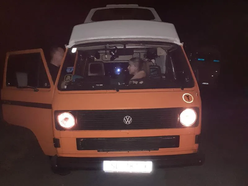 Žena z Rakouska mířila na technoparty u Meziříčka. V plastové krabičce měla 40 gramů drogy