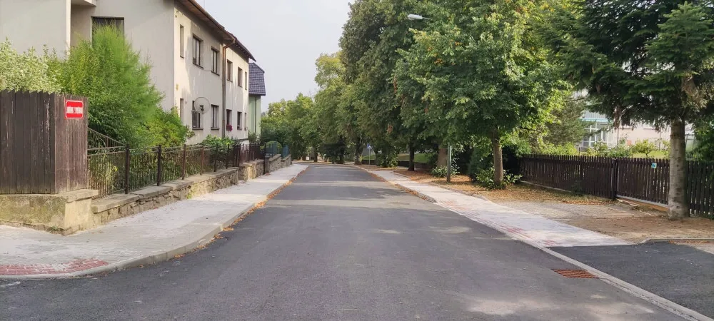 Ulice Jiřího z Poděbrad bude zprovozněna na konci srpna. Po téměř čtyřech letech