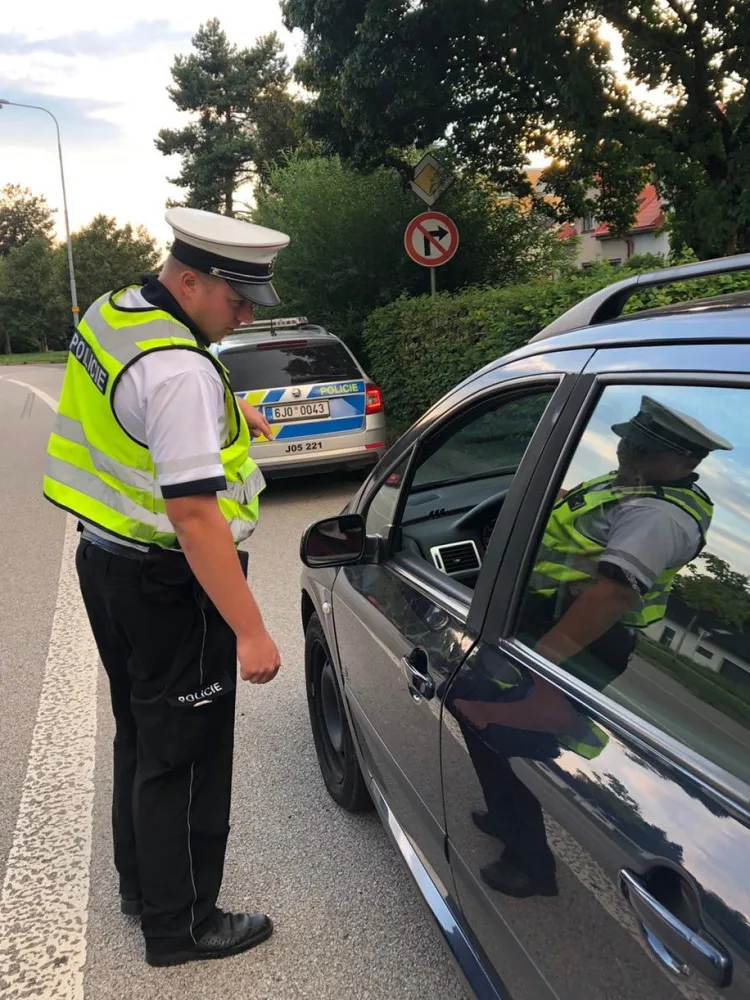 Víkend s policejními kontrolami. Hlídky na Vysočině zastavily přes dva tisíce řidičů, zjistily přes pět set přestupků