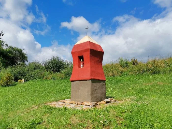 Tip na výlet: Otisk baroka a velikána Santiniho. Boží muka v Bobrové, která před dvěma lety prošla renovací