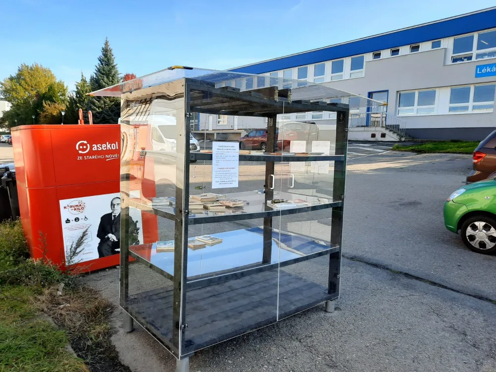 Prosby obyvatel Březinek vyslyšeny. Nepotřebné věci mohou odkládat do nové Re-use skříně