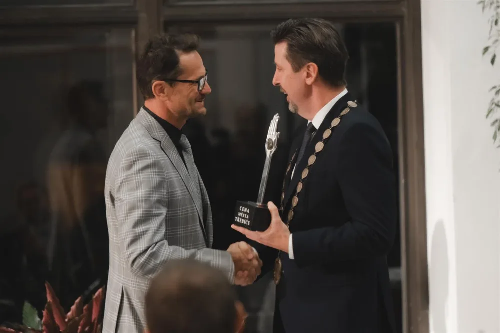 FOTO: Třebíč udělila rodákům Ceny města. Děkuji Horácké Slavii a trenérům, řekl oceněný Patrik Eliáš
