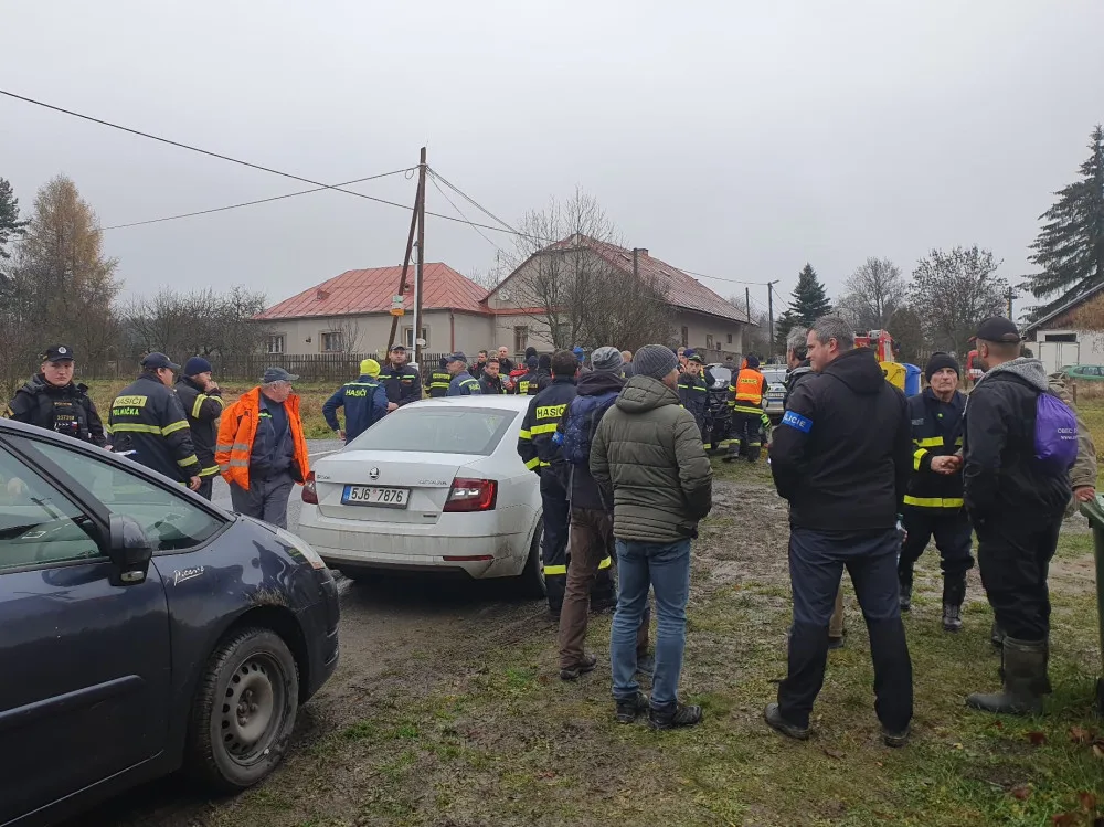 Stovka lidí hledala seniora na Žďársku. Děkuji všem, kteří pomohli najít mého dědu, říká vnučka Lenka