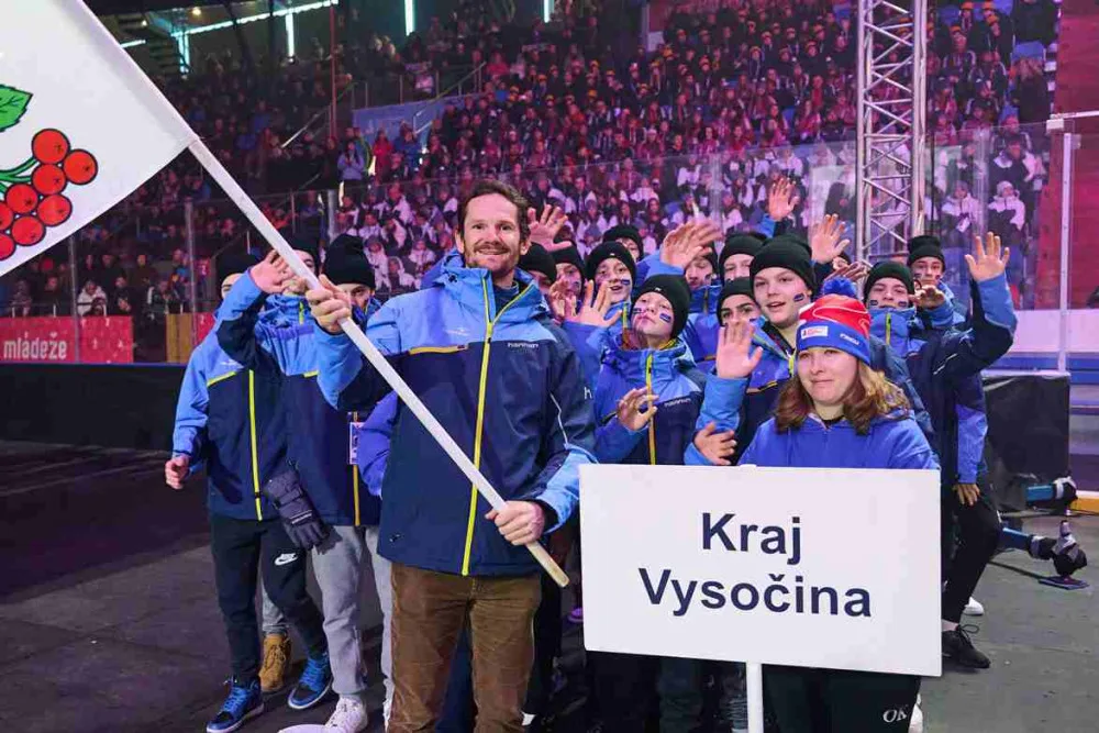 Výprava z Vysočiny v čele s vlajkonošem Patrikem Eliášem, zdroj: olympijskytym.cz/Barbora Reichová