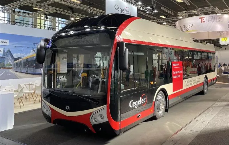 Trolejbus SOR TNS 12