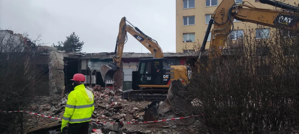 Herna u bývalého Hotelu Jihlava jde k zemi, vyroste zde nový osmipatrový bytový dům