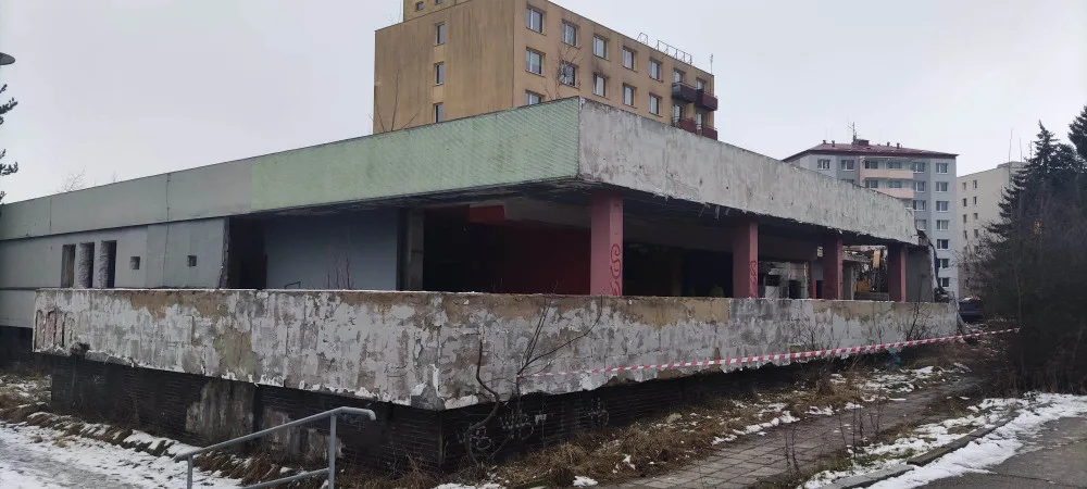 Herna u bývalého Hotelu Jihlava jde k zemi, vyroste zde nový osmipatrový bytový dům