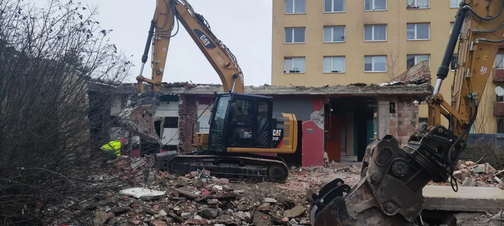 Herna u bývalého Hotelu Jihlava jde k zemi, vyroste zde nový osmipatrový bytový dům