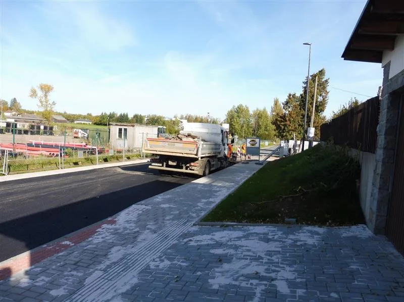 Ilustrační foto, rekonstrukce Lužické ulice v roce 2022