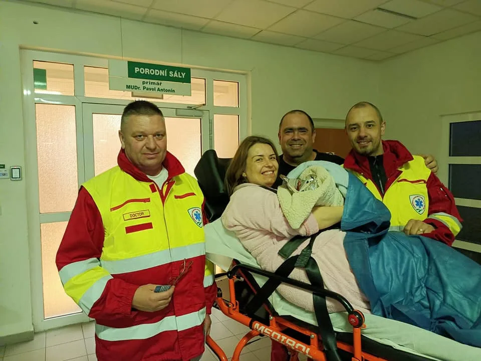 Do porodnice by se to už nestihlo. Humpolečtí záchranáři asistovali u narození Julianky v domácím prostředí