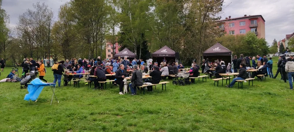 Na Skalce se jedlo, pilo, hodovalo. Jihlava slavnostně otevřela griloviště pro veřejnost, má vydržet aspoň dvacet let