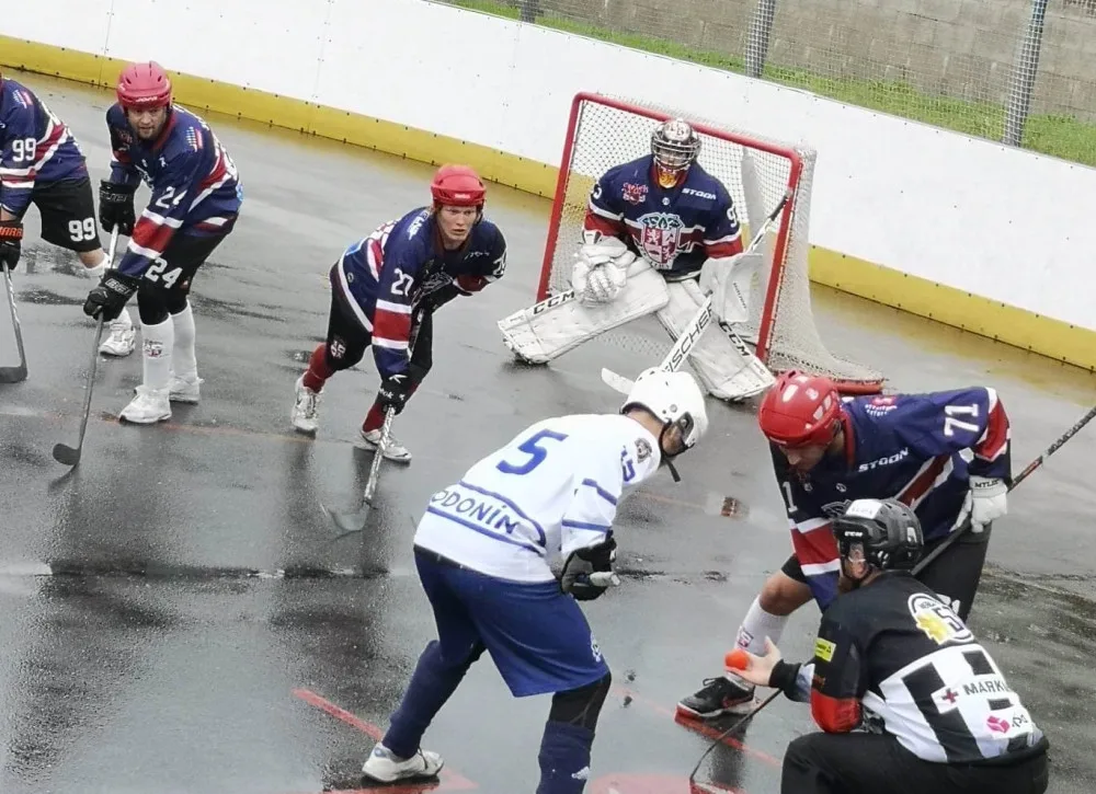 Jihlavské derby se v hokejbalovém finále konat nebude. Flyers vypadli se Sudoměřicemi, SK čeká rozhodující zápas