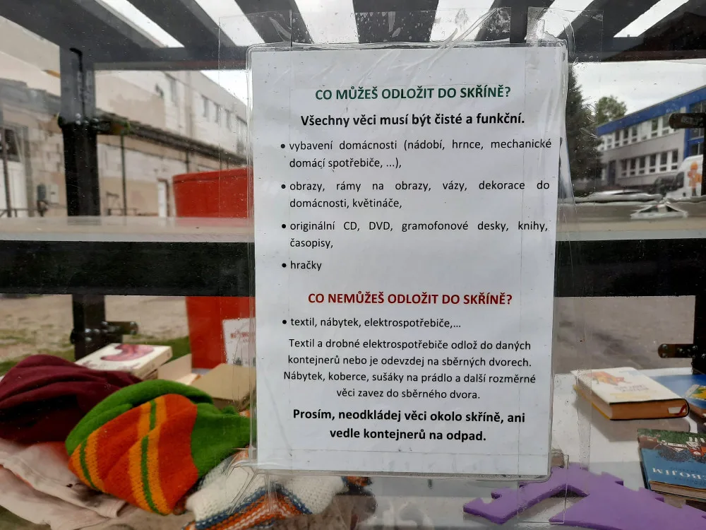 Obsah skříně během dnešního odpoledne