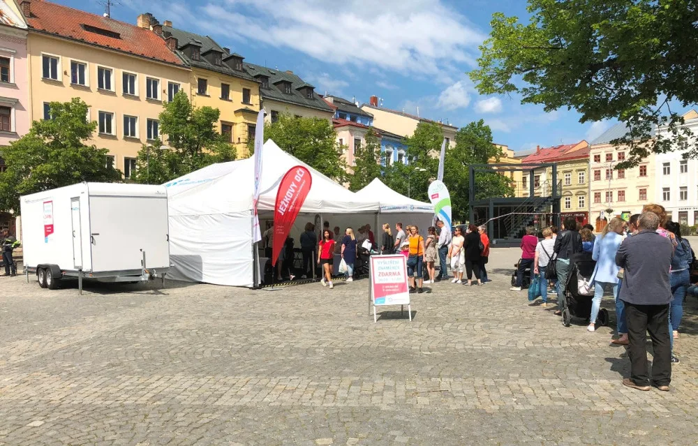 Téměř čtyři sta lidí v Jihlavě si nechalo prohlédnout znaménka. Melanom byl odhalen u 22 vyšetřených