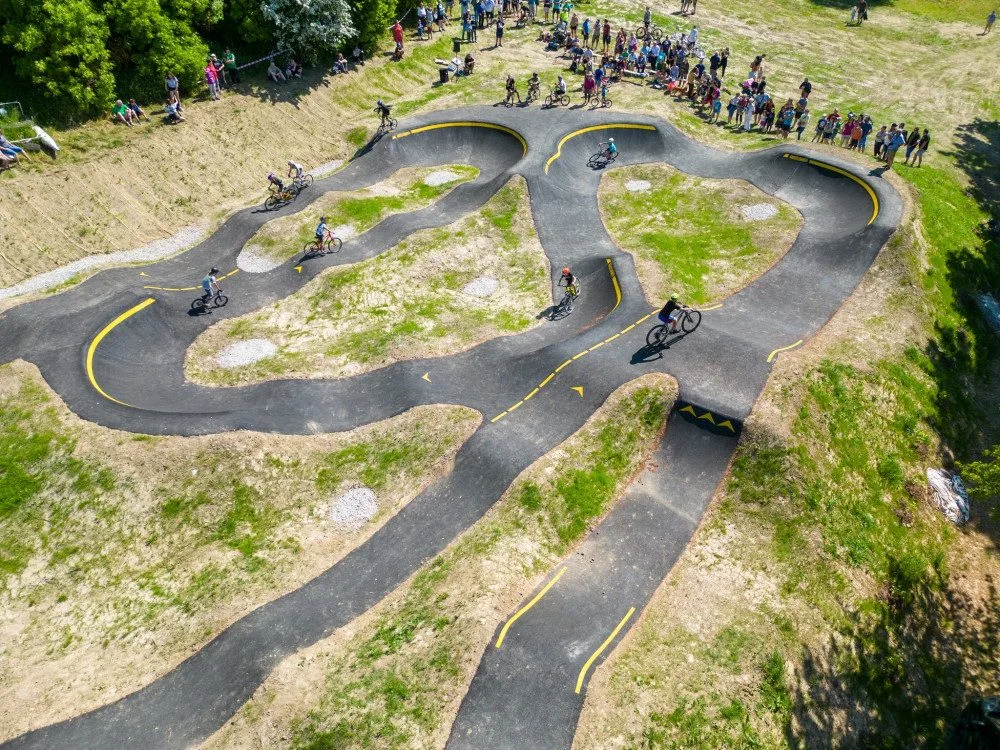 Nový pumptrack v Polné
