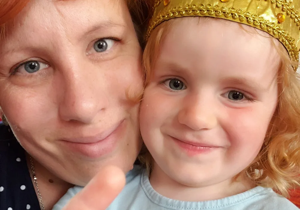 Barborka z Třebíčska se málem utopila v kádi s vodou, díky reakci a spolupráci záchranářů ale žije plnohodnotný život 
