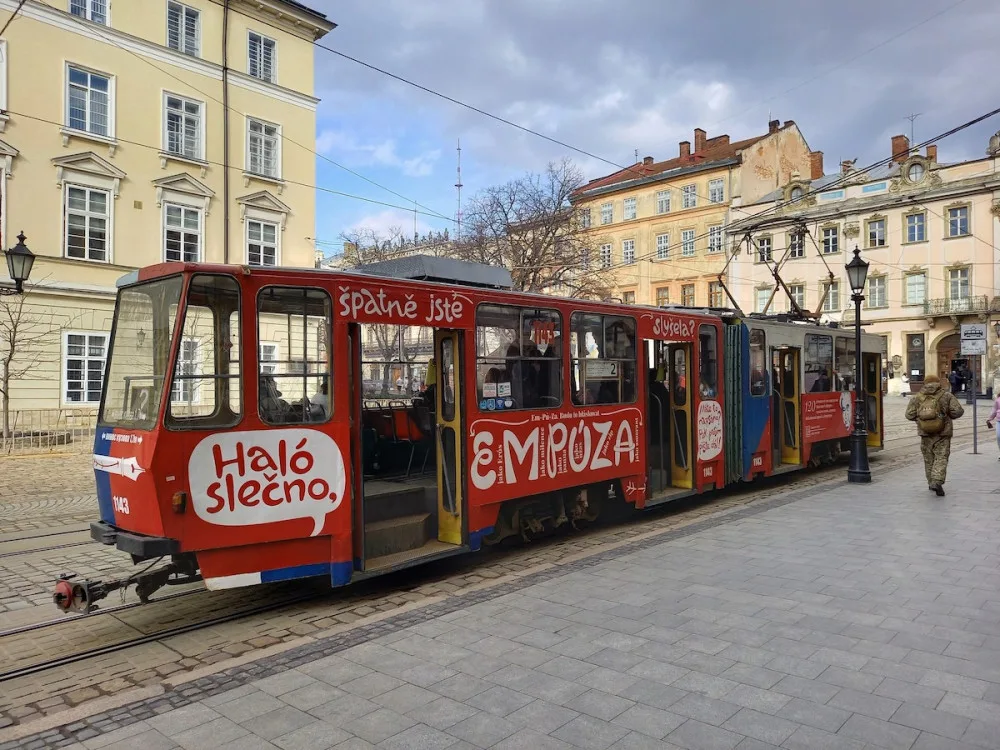 Ve Lvově v rámci projektu Českého centra Kyjev jezdí Seifertova tramvaj