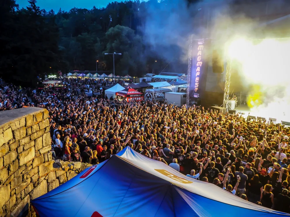 Přeplněný festival Magmafest čelí kritice, nabídl nekonečné fronty. Chyby nastaly, ale bezpečnost byla na vysoké úrovni, říká pořadatel
