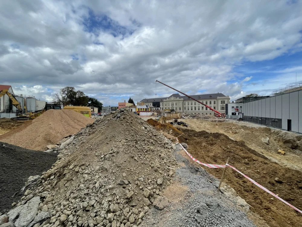 Demolice stávajícího zimního stadionu, foto z 19. září 2023