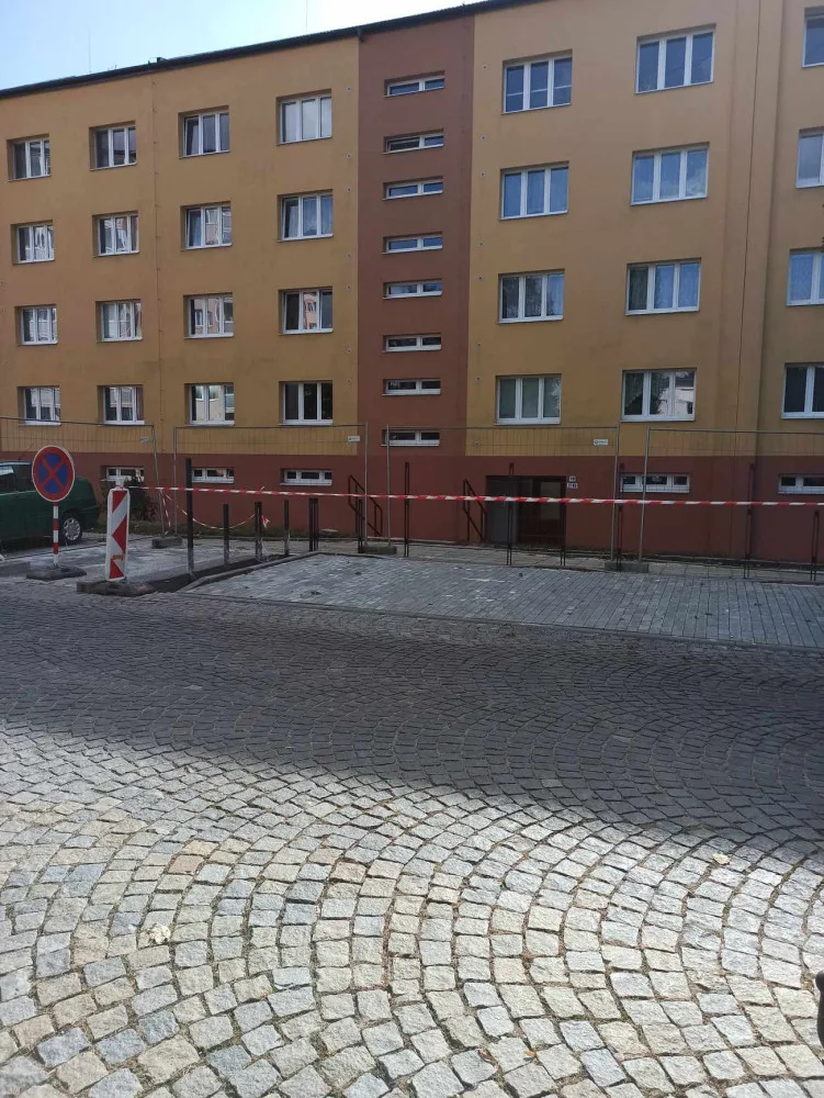 ANKETA: V Jihlavě vznikají vylepšená kontejnerová stání. Radnice na ně letos vyčlenila více než 4,5 milionu