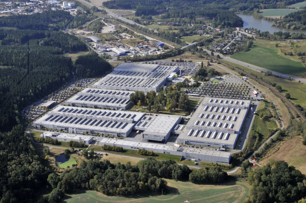 Bosch Powertrain zve studenty VŠ na High-Tech Day 2023