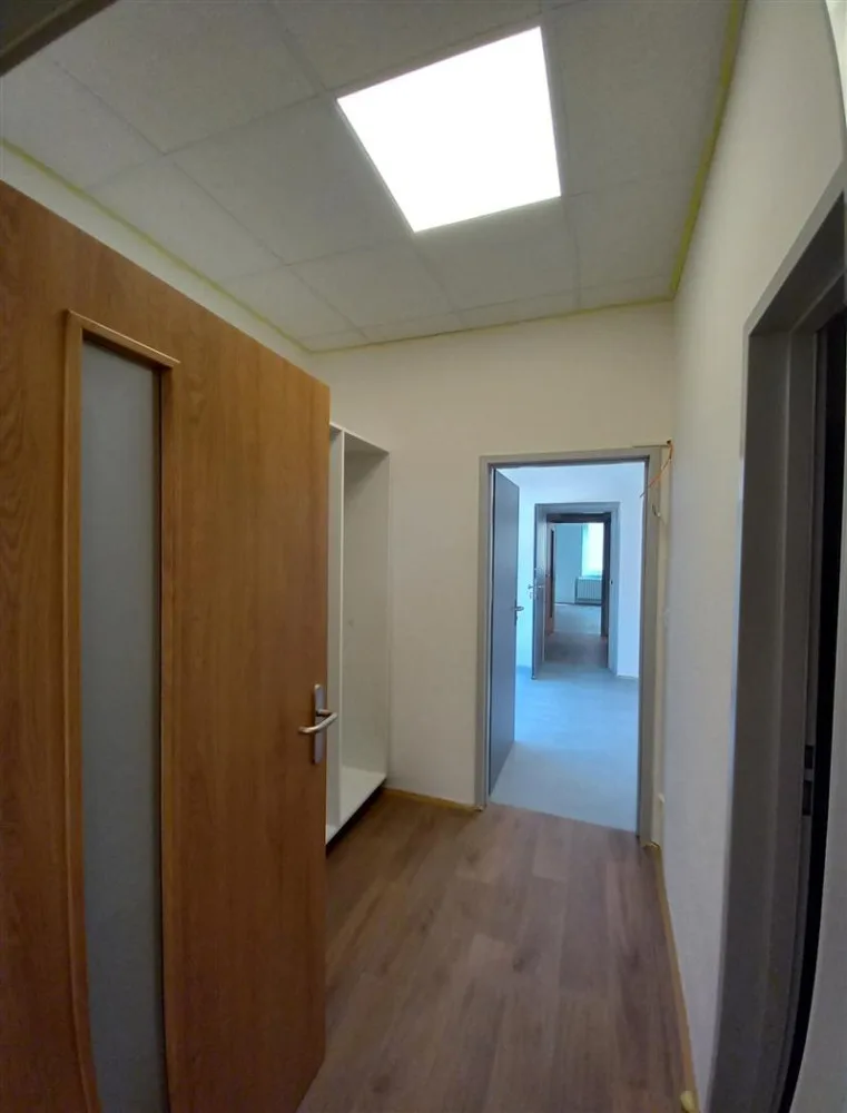 FOTO: Už brzy v novém. Dva domovy mládeže prochází modernizací, podívejte se na průběh rekonstrukce