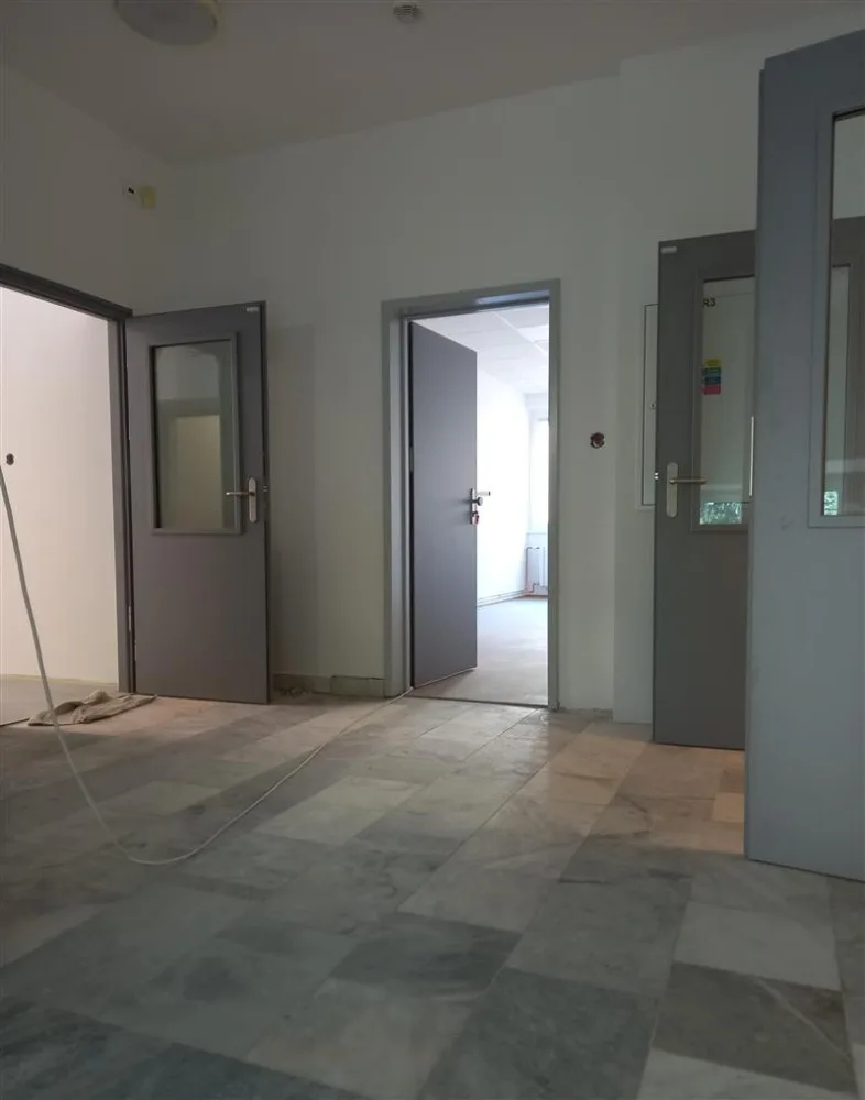 FOTO: Už brzy v novém. Dva domovy mládeže prochází modernizací, podívejte se na průběh rekonstrukce