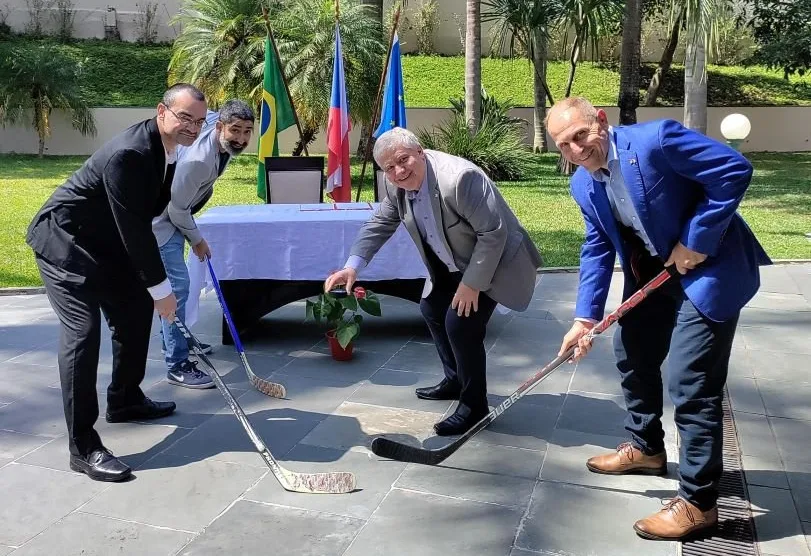 Hokej pod palmami? Brazilci se budou učit hrát hokej v České republice, s Duklou podepsali spolupráci