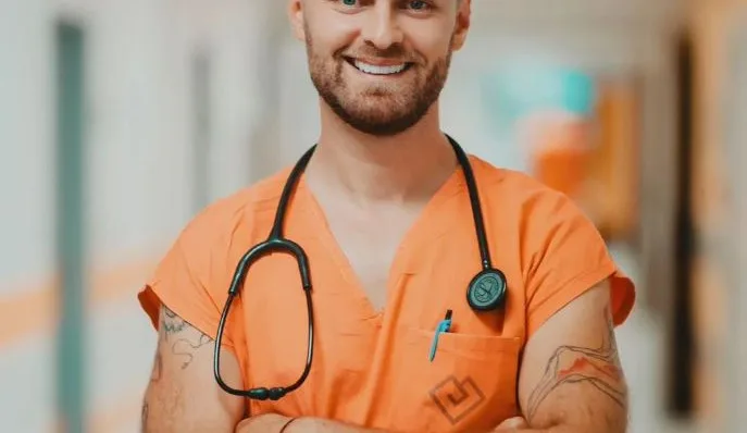 Každá situace, do které letíme s vrtulníkem, je vyhrocená, říká lékař a influencer z donucení Marek Dvořák