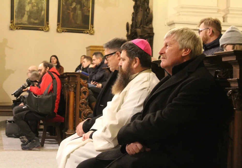 VIDEO: Po roce o půl opět přístupný veřejnosti. Opravený kostel sv. Ignáce se chlubí novou fasádou, nabídne bohatý kulturní program