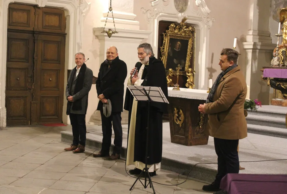 VIDEO: Po roce o půl opět přístupný veřejnosti. Opravený kostel sv. Ignáce se chlubí novou fasádou, nabídne bohatý kulturní program