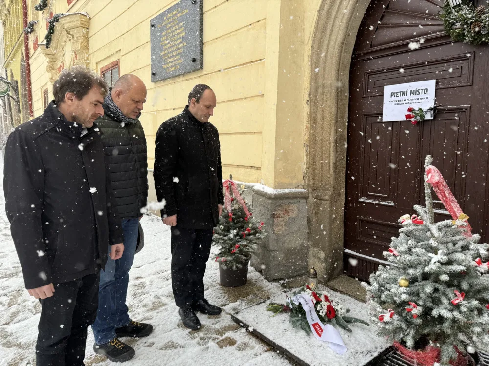 Města na Vysočině kvůli střelbě na univerzitě omezují nebo ruší kulturní programy
