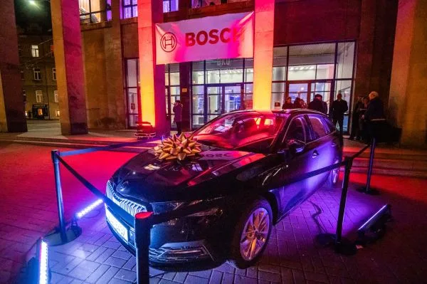 Jihlavský Bosch podpořil Nemocnici Jihlava finančním darem ve výši 300 tisíc korun. Peníze přispějí k dalšímu zkvalitnění zdravotní péče