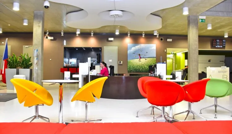 Protonové centrum pacientům pomáhá i s nádory krčních mandlí