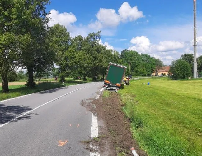 Havárie kamionu na Pelhřimovsku. Foto: poskytla Policie ČR