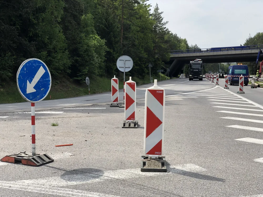 POLITICKÁ KORIDA: Kruhový objezd na dálničním přivaděči? Jaké jsou jeho výhody a nevýhody