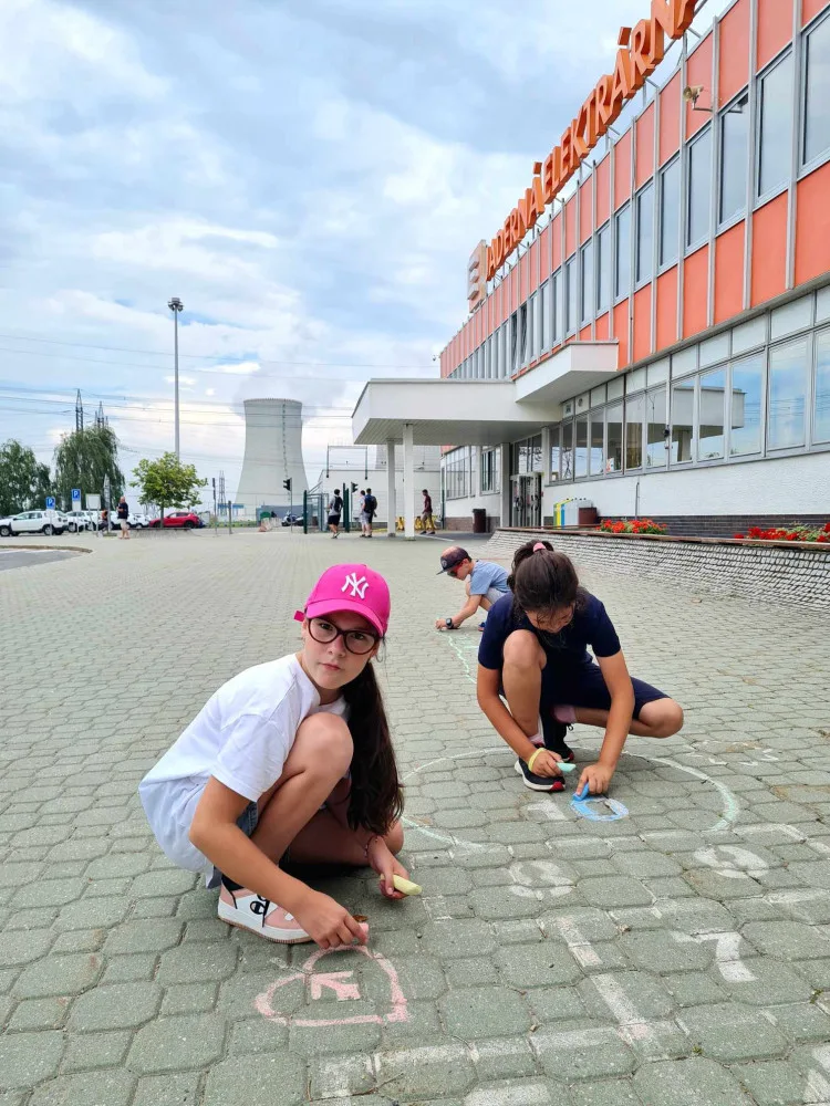Do práce s dětmi. V dukovanské elektrárně jsou v plném proudu letní příměstské tábory