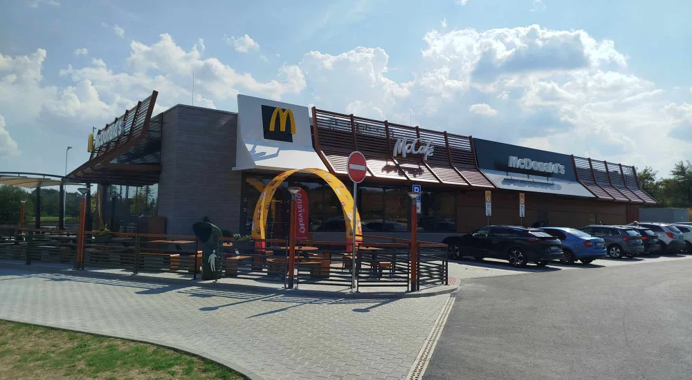 Další fast food v Jihlavě. U Aventinu ve čtvrtek otevřel McDonald´s, v krajském městě už třetí