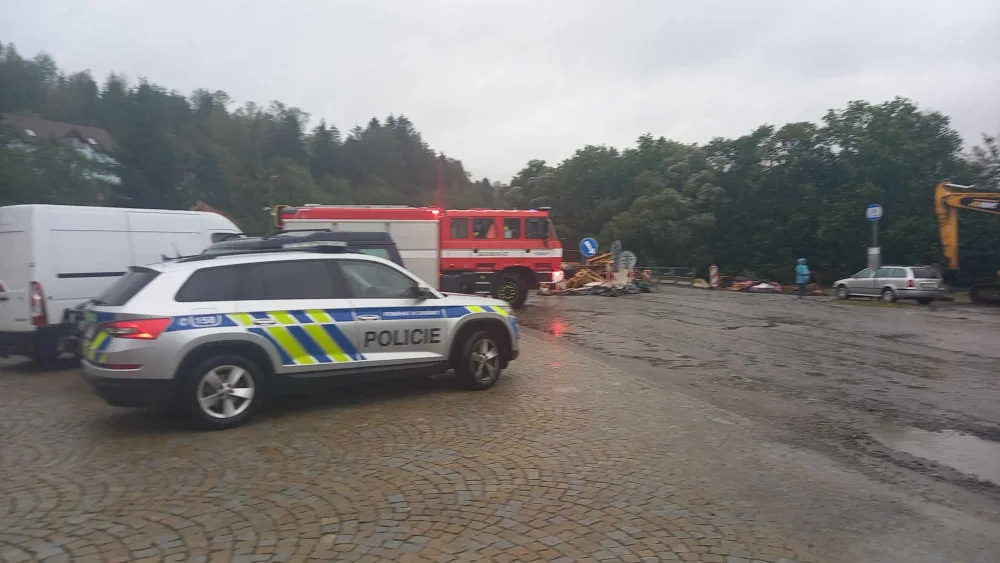 V Bítovčicích na Jihlavsku se chystají na dobrovolnou evakuaci. Hasiči monitorují hladiny, řeší popadané stromy