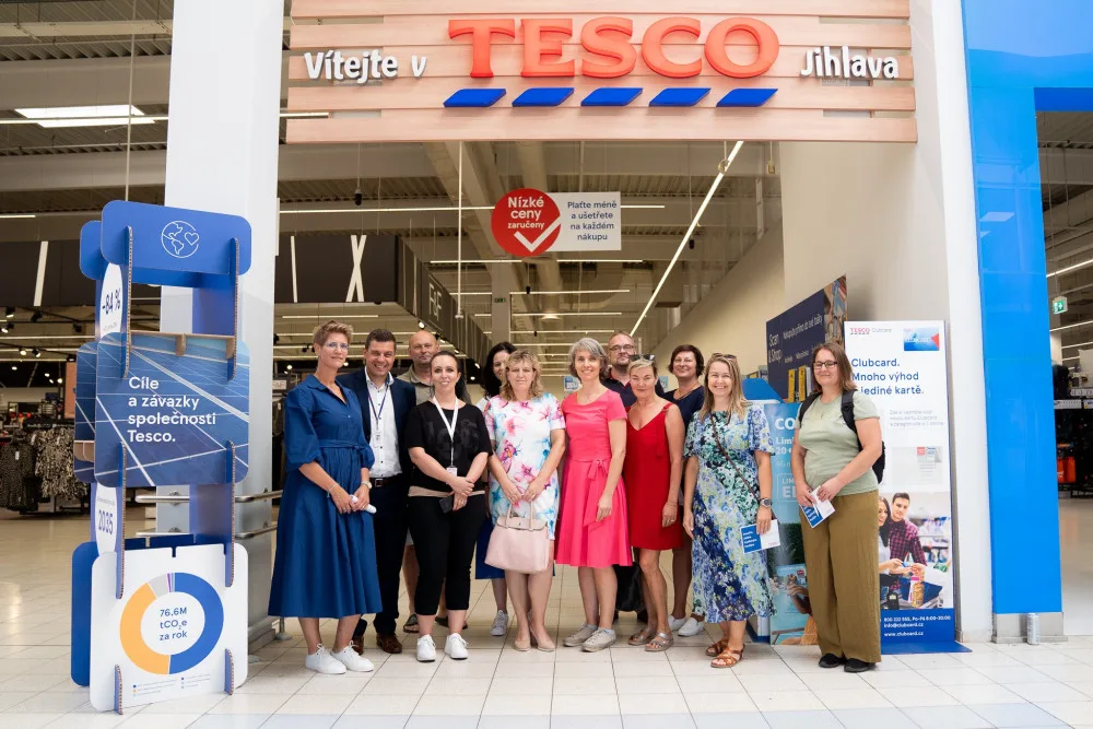Tesco v Jihlavě rozšiřuje nabídku zdravých potravin, daruje tuny potravin lidem v nouzi, optimalizuje obaly a snižuje uhlíkovou stopu
