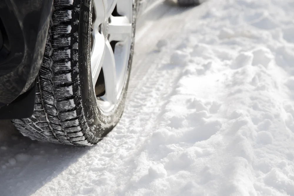 Blíží se ranní mrazíky, které volají po obutí automobilu do zimních pneumatik