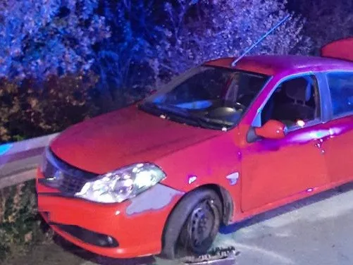 Opilý řidič havaroval, měl téměř dvě a půl promile. Majitel auta mu ho navíc nepůjčil. Foto: se svolením Policie ČR
