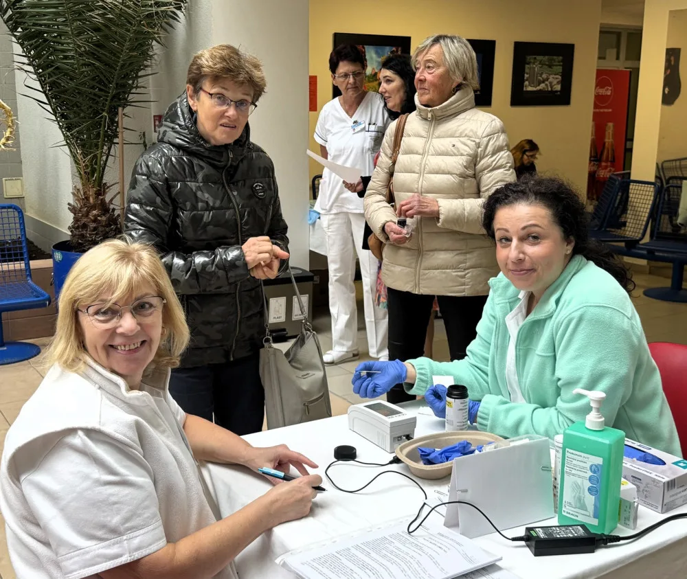 Den diabetu v Nemocnici Pelhřimov přilákal stovky návštěvníků napříč generacemi