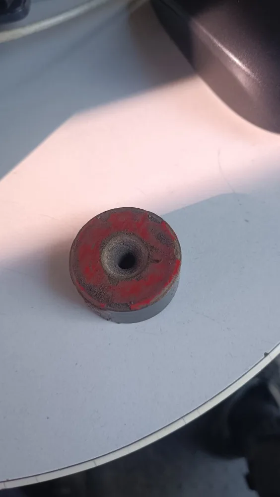 Magnet, kterým lze ovlivňovat tachograf. Foto: Se svolením Policie ČR