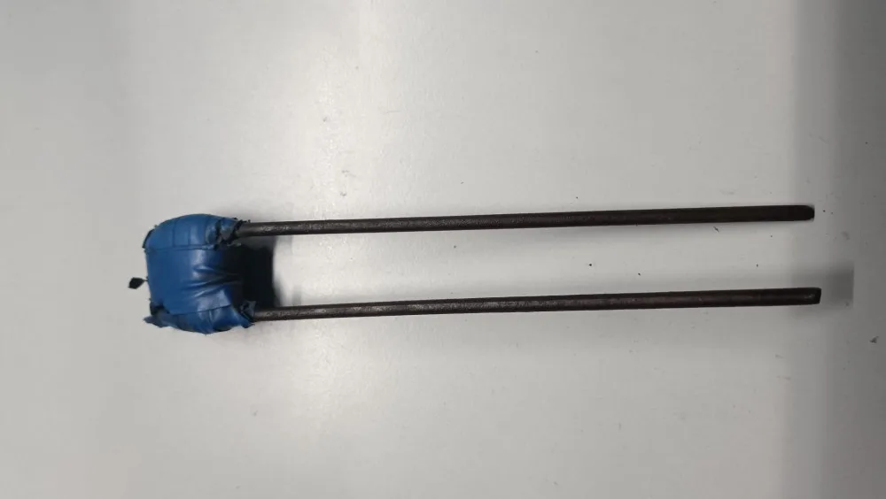Magnet, kterým lze ovlivňovat tachograf. Foto: Se svolením Policie ČR