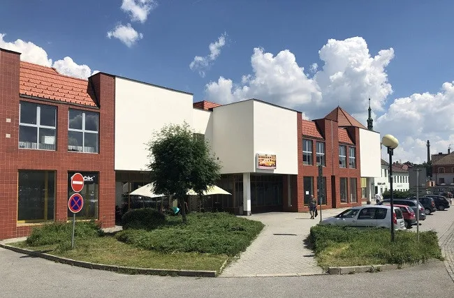 Na úpravu bývalého obchodního domu chce Pelhřimov architektonickou soutěž.