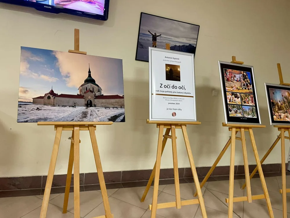 FOTO: Za Ladovskou zimou do Nového Města na Moravě. Výstava rodáka ze Žďáru nás přenese do dětství