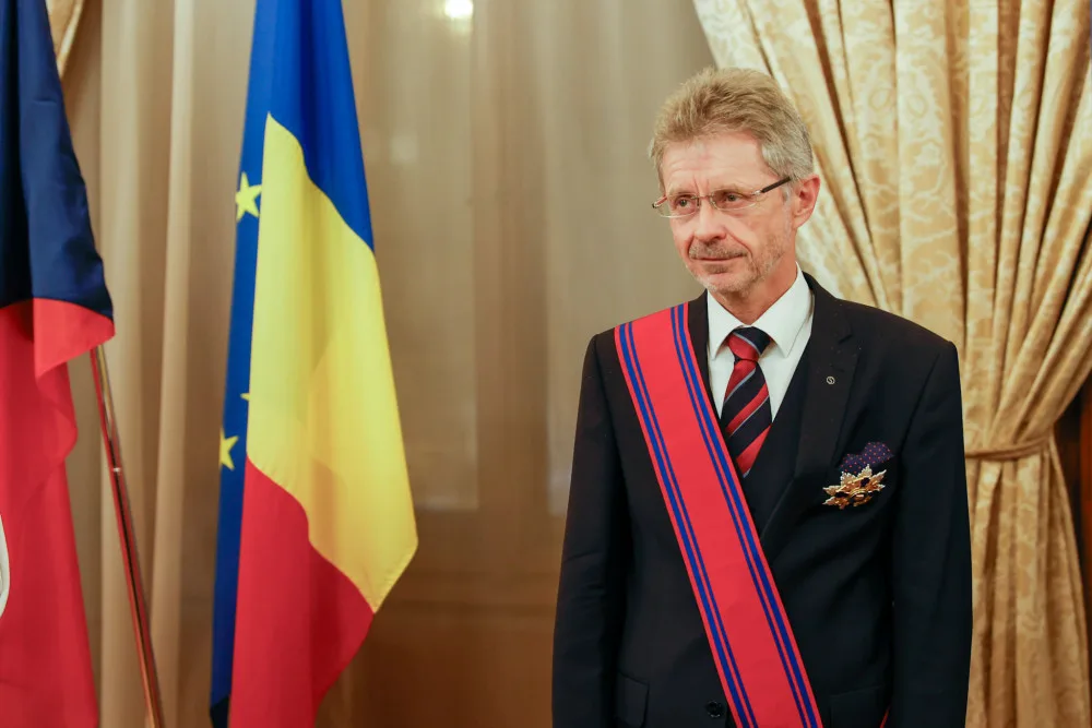 Předseda Senátu Miloš Vystrčil obdržel za rozvoj mezinárodních vztahů Řád hvězdy Rumunska. Foto: Se souhlasem Kanceláře Senátu